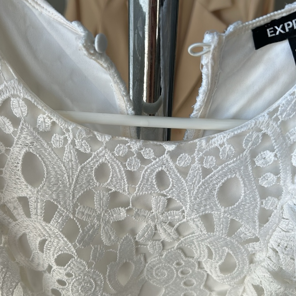 Express Top - Picture 3 of 7